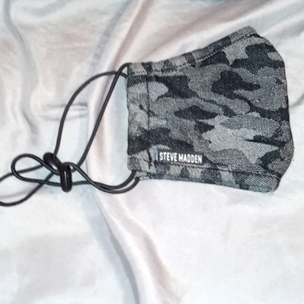 Steve Madden adjustable face mask